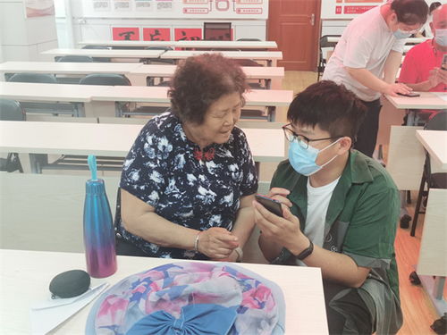 潍坊护理职业学院 “五为”志愿服务进社区，中医养生保健助力老年人智慧健康生活